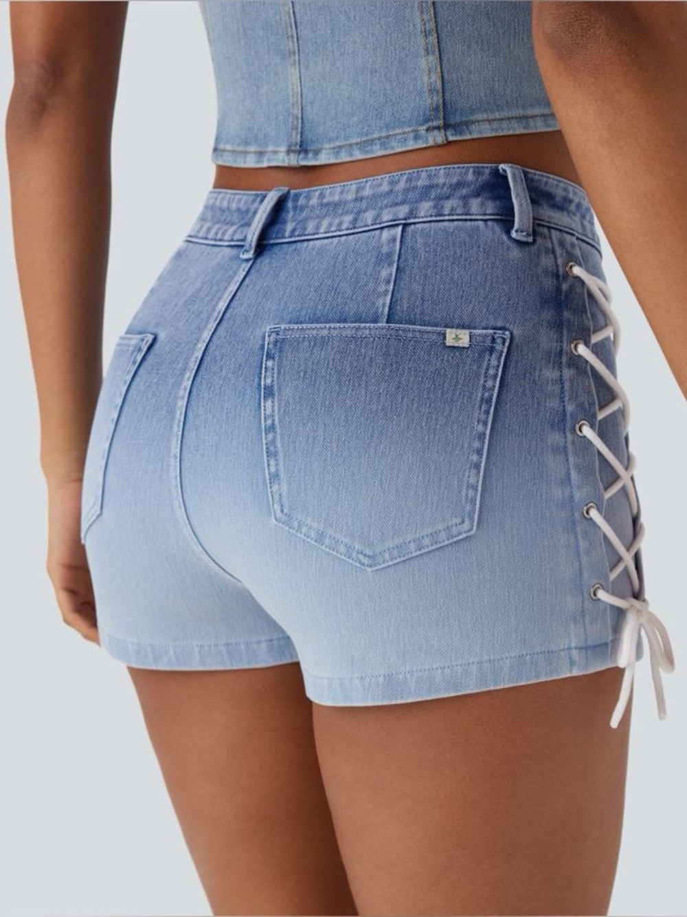 Halara Flex™ Mid Rise Lace Up Gradient Denim Casual Shorts 2” Blue Size M NWT - Picture 5 of 6